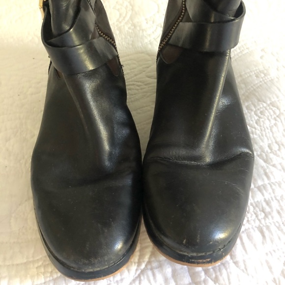 Micheal Kors two toned tall boot - Picture 4 of 4